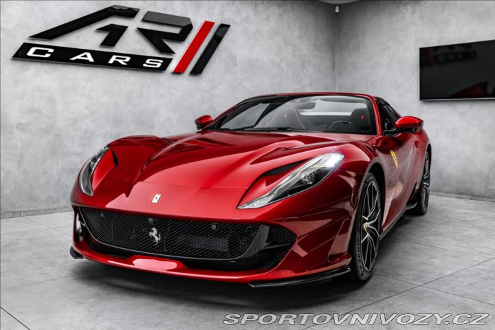 Ferrari 812 6,5 GTS V12, lift, karbon 2021