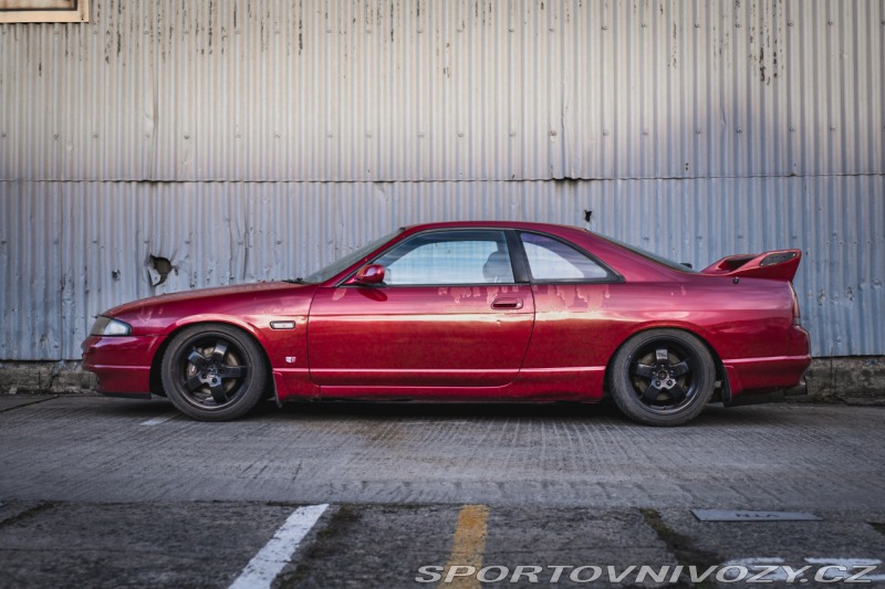 Nissan Skyline Skyline R33-Turbo manuál