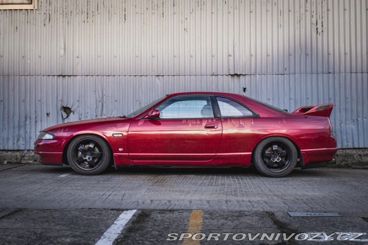 Nissan Skyline Skyline R33-Turbo manuál