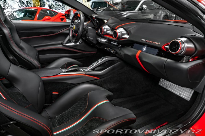 Ferrari 812 Superfast JBL/PASSENGER/L 2018