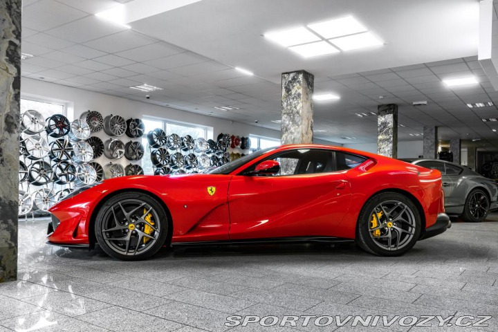 Ferrari 812 Superfast JBL/PASSENGER/L 2018