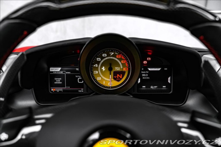Ferrari F8 3,9 Spider V8, karbon, ka 2022