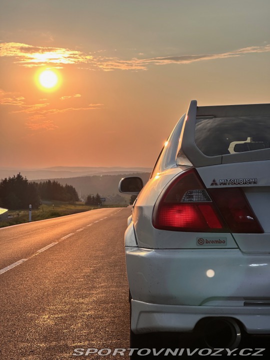 Mitsubishi Lancer EVO Lancer EVO V 1998