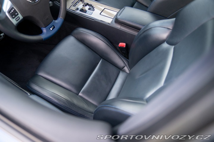 Lexus IS IS-F 2011