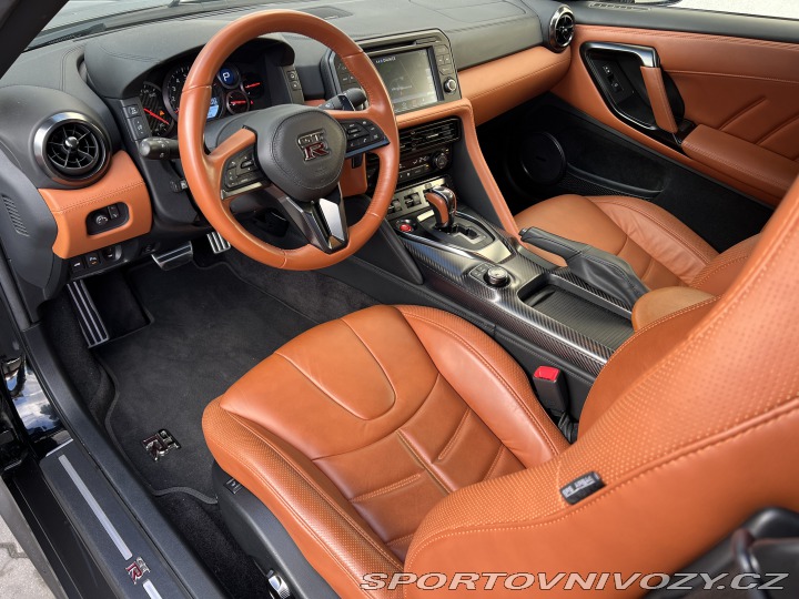 Nissan GT-R Black Edition 2018