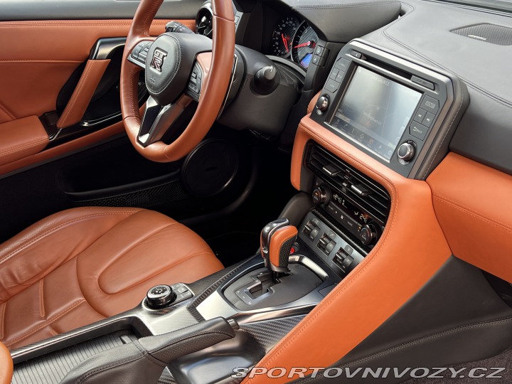 Nissan GT-R Black Edition 2018