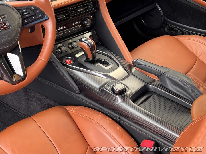 Nissan GT-R Black Edition 2018