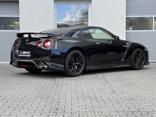Nissan GT-R Black Edition 2018