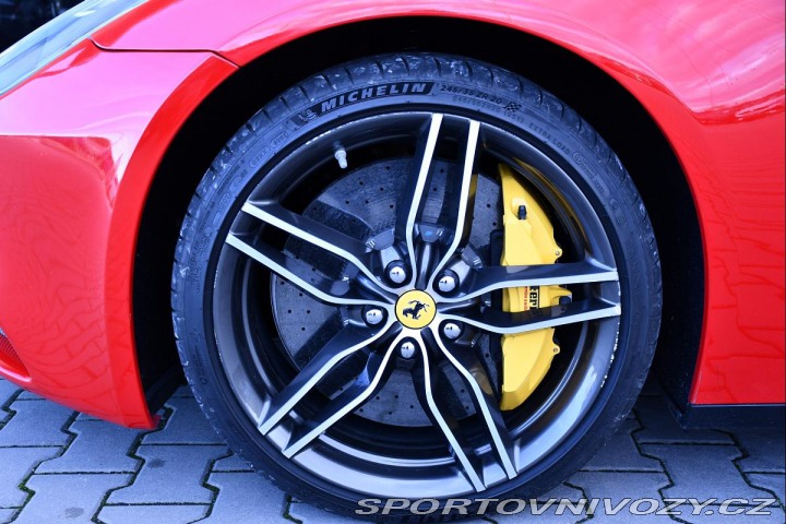 Ferrari FF 6.3 486kW V12 REZERVACE 2013