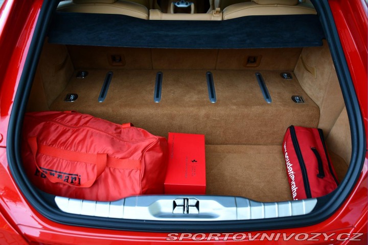 Ferrari FF 6.3 486kW V12 REZERVACE 2013