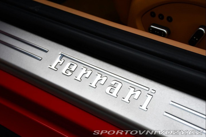 Ferrari FF 6.3 486kW V12 REZERVACE 2013