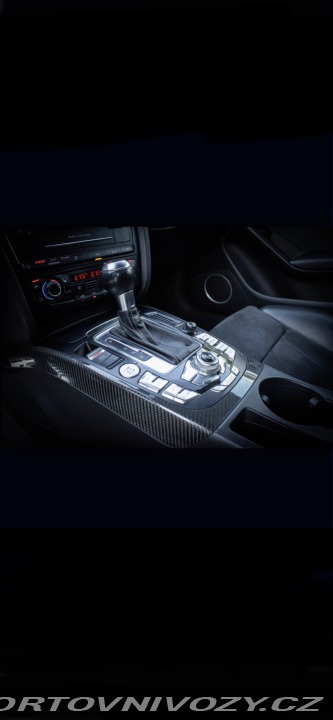 Audi RS5 4.2 V8 2010
