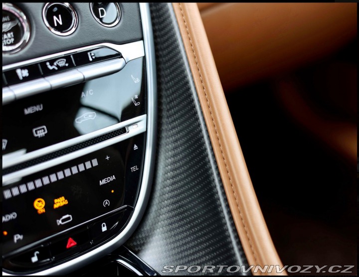 Aston Martin DB11 DB11 4.0 V8 375KW, AT, N 2019
