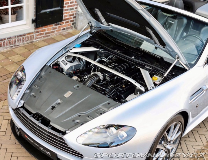 Aston Martin V8 Vantage Roadster 4,7l S 2012
