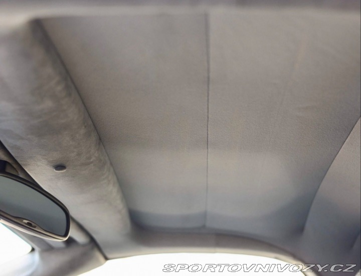 Aston Martin V8 Vantage Roadster 4,7l S 2012