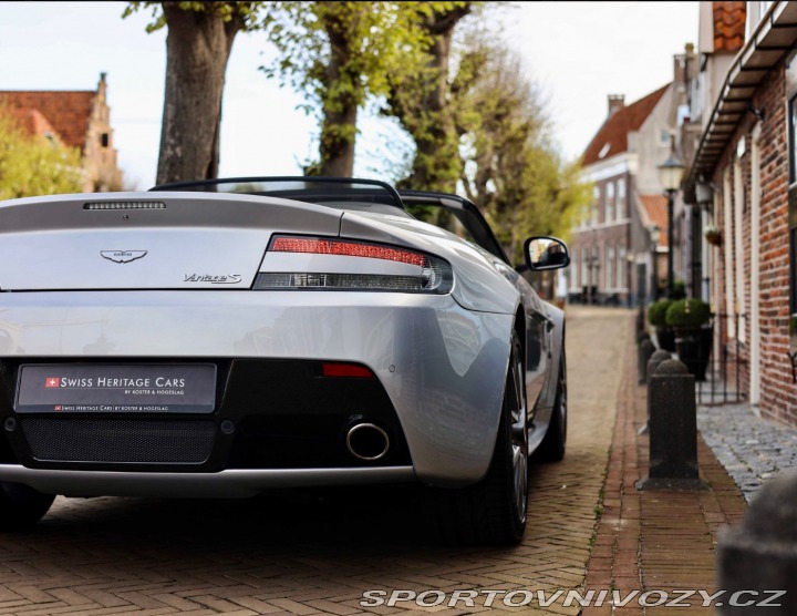 Aston Martin V8 Vantage Roadster 4,7l S 2012
