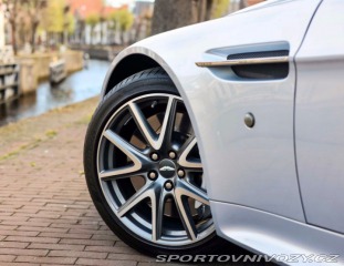 Aston Martin V8 Vantage  Roadster 4,7l S 2012