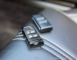 Aston Martin V8 Vantage  Roadster 4,7l S 2012