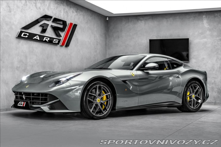 Ferrari F12berlinetta CZ, 100% stav, historie 2015