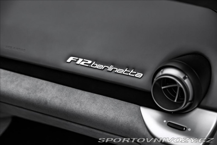 Ferrari F12berlinetta CZ, 100% stav, historie 2015