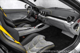Ferrari F12berlinetta CZ, 100% stav, historie 2015
