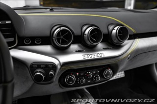 Ferrari F12berlinetta CZ, 100% stav, historie 2015