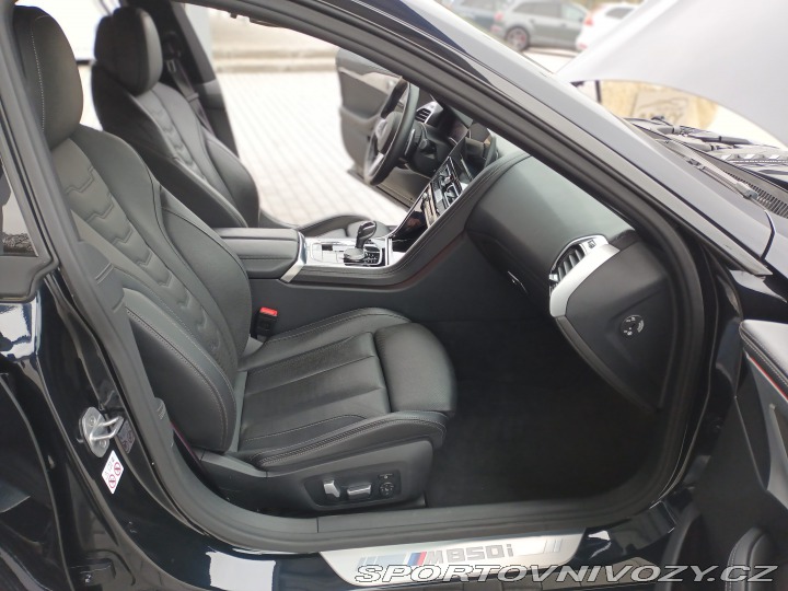 BMW 8 2021