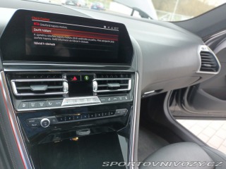 BMW 8  2021