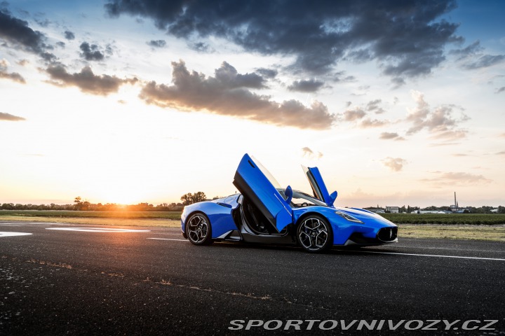 Maserati MC20 2023