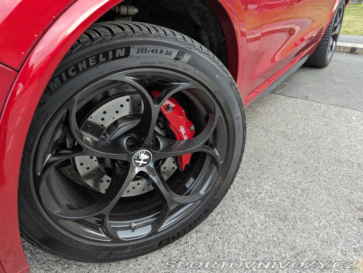 Alfa Romeo Stelvio Quadrifoglio (DPH) 2022