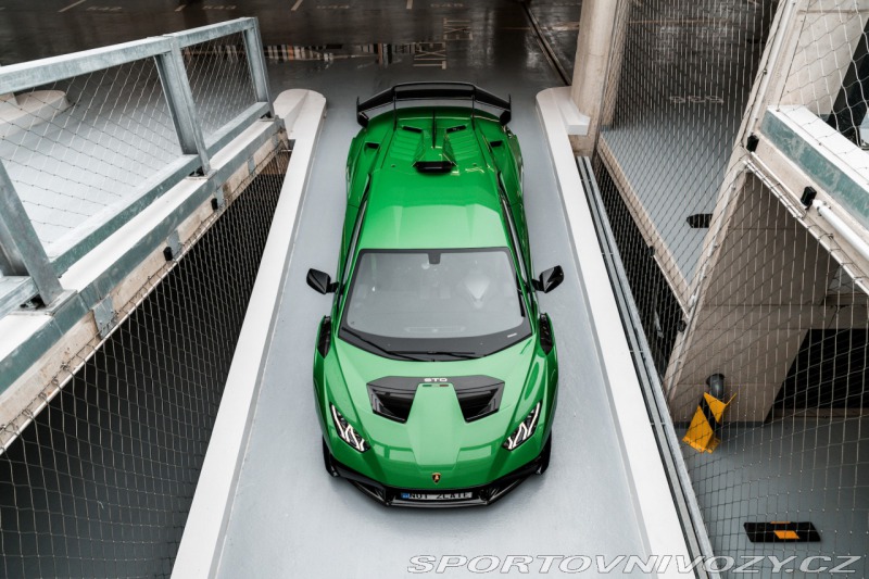 Lamborghini Huracán STO