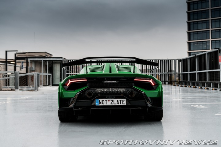 Lamborghini Huracán STO 2023