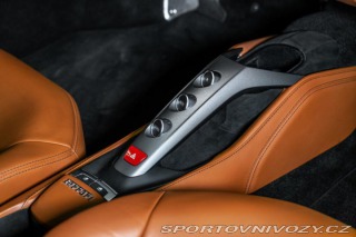 Ferrari 488 GTB KARBON/JBL/LIFT/LED/D 2015