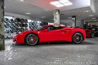Ferrari 488 GTB KARBON/JBL/LIFT/LED/D 2015