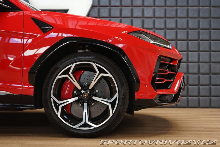 Lamborghini Urus B&O Masáž ADAS Záruka 2019