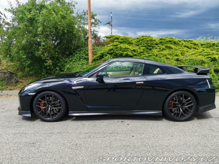 Nissan GT-R Prestige Edition 2020