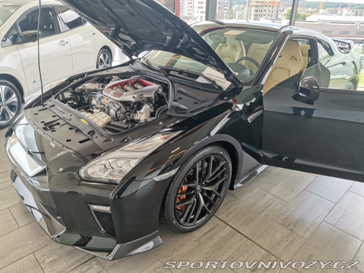 Nissan GT-R Prestige Edition 2020