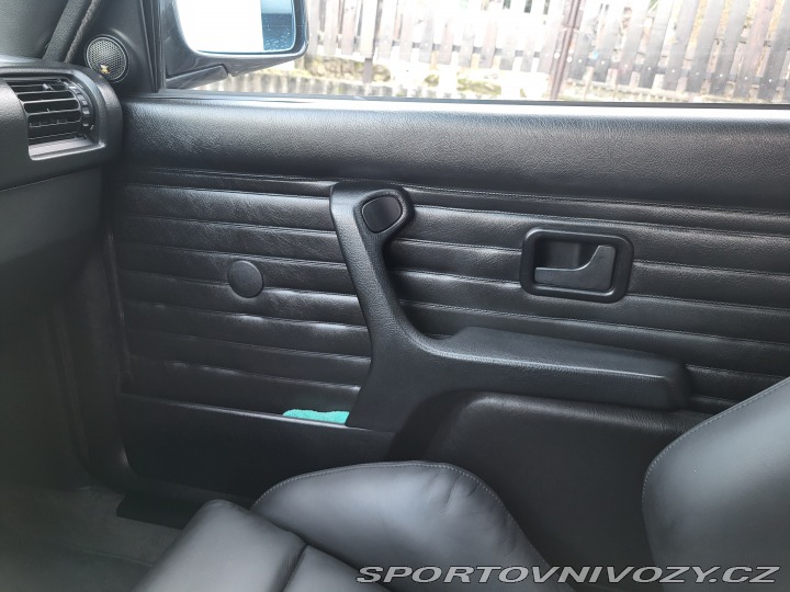 BMW M3 BMW E30 M3 1990
