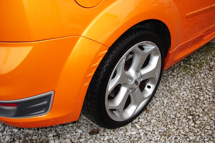 Ford Focus ST 2.5T 20V 5V 225PS -ZADÁN! 2006