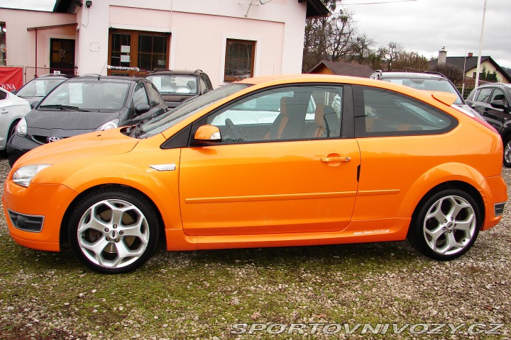 Ford Focus ST 2.5T 20V 5V 225PS -ZADÁN! 2006
