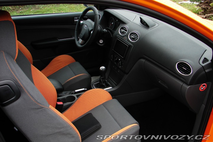 Ford Focus ST 2.5T 20V 5V 225PS -ZADÁN! 2006