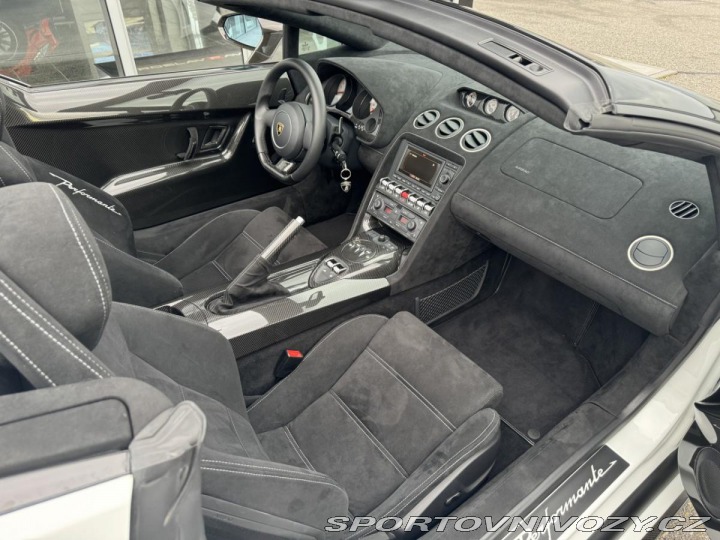 Lamborghini Gallardo PERFORMANTE SPYDER 2012