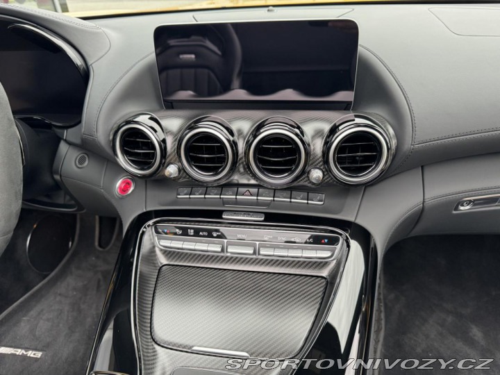 Mercedes-Benz AMG GT R ROADSTER 1 OF 750 2020