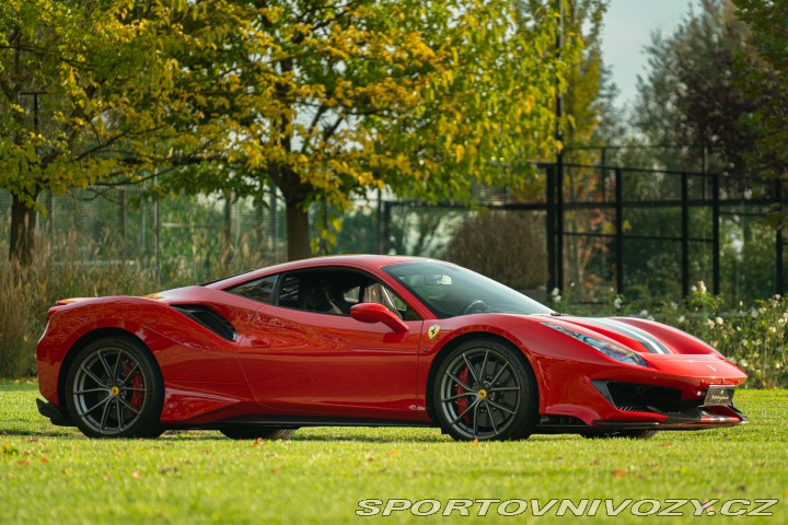 Ferrari 488 PISTA 2019