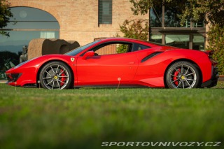 Ferrari 488 PISTA 2019
