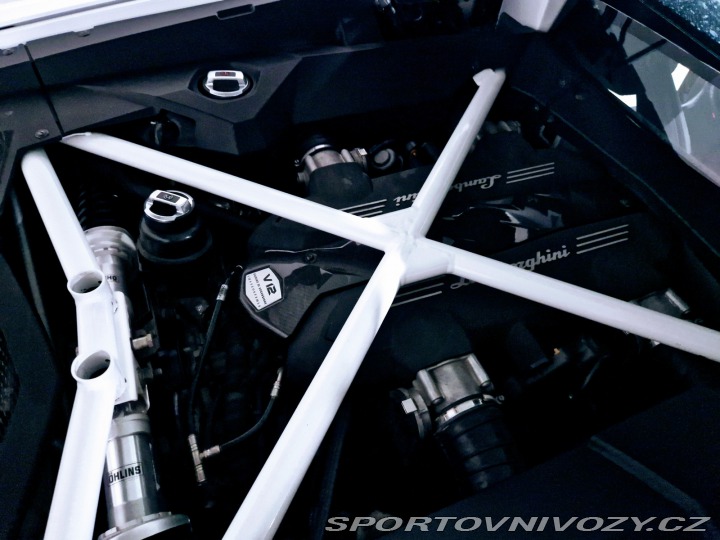 Lamborghini Aventador 2012