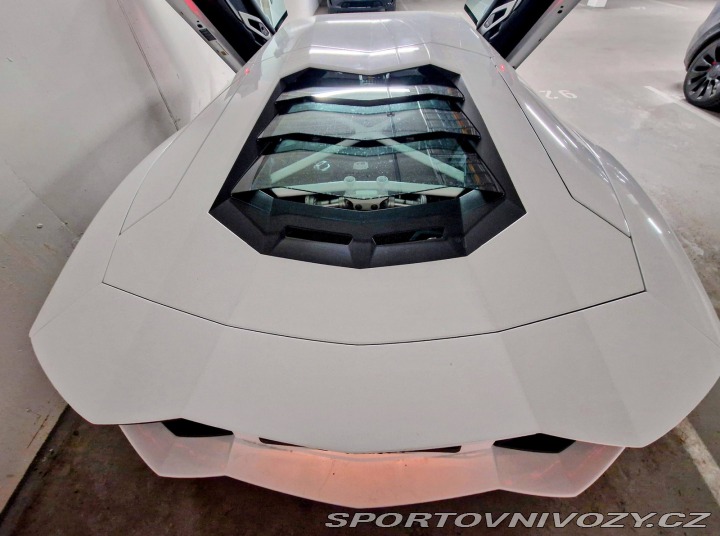 Lamborghini Aventador  2012