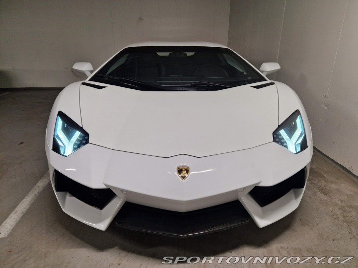 Lamborghini Aventador 2012