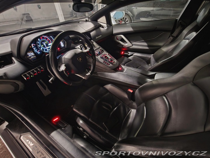Lamborghini Aventador 2012