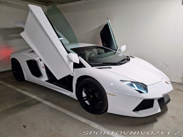 Lamborghini Aventador 2012